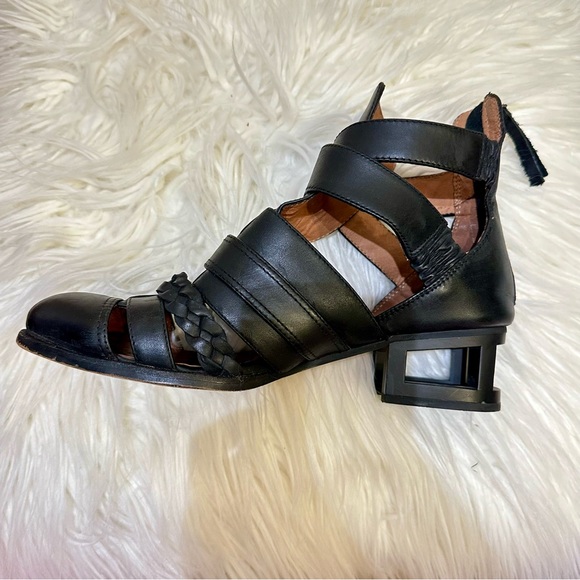 [SOLD] Jeffrey Campbell x Revolve Levelup Sandal Boots Black Leather US8.5 Alt - Picture 4 of 11